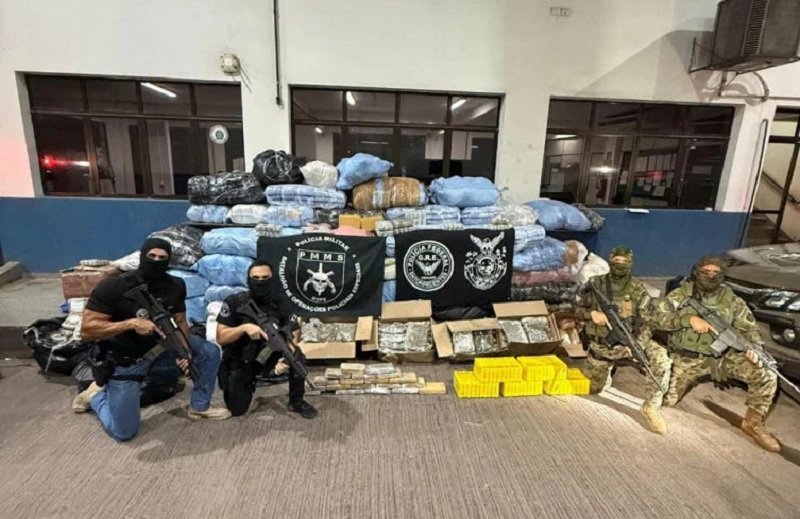 Ação conjunta apreende 1,3 tonelada de maconha e prende dois em operação em Corumbá