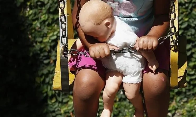 ÁUDIO: Professor de MS confessa abusos contra enteada de 13 anos em reunião com a família