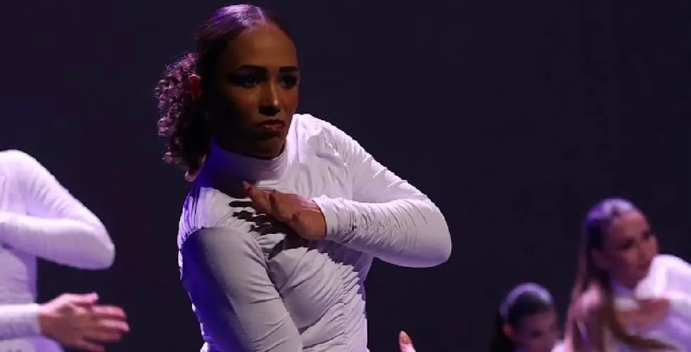 Bailarina de Nova Andradina conquista 2º lugar no Festival de Dança de Joinville, o maior evento de dança do país