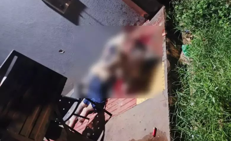 Homem e adolescente morrem após ataque de fuzil