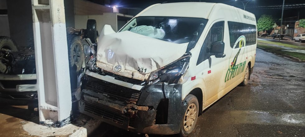 IVINHEMA: Capotamento é registrado durante a madrugada no bairro Vitória