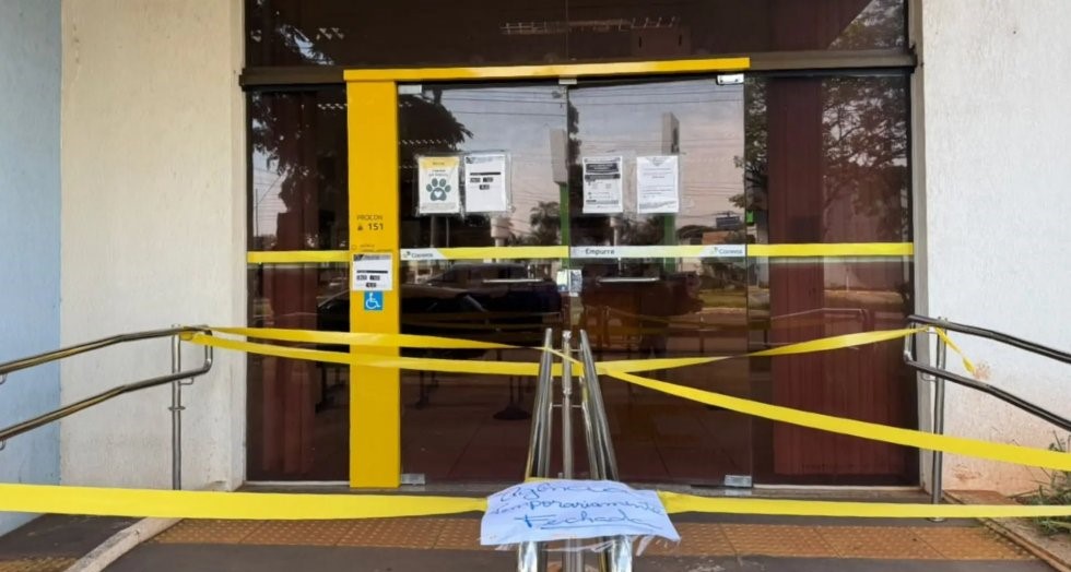 Ladrões tentam arrombar agência dos Correios e fogem sem levar nada em MS