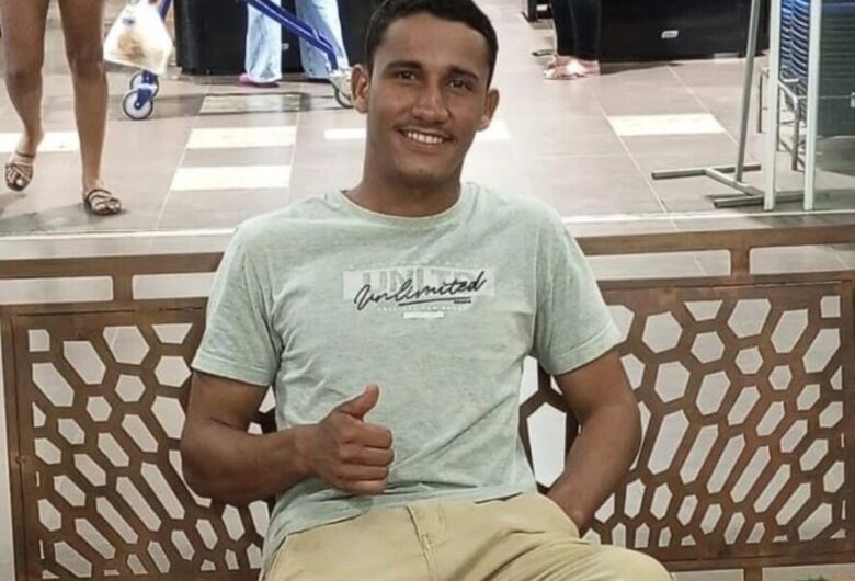 Jovem é assassinado a tiros em distrito