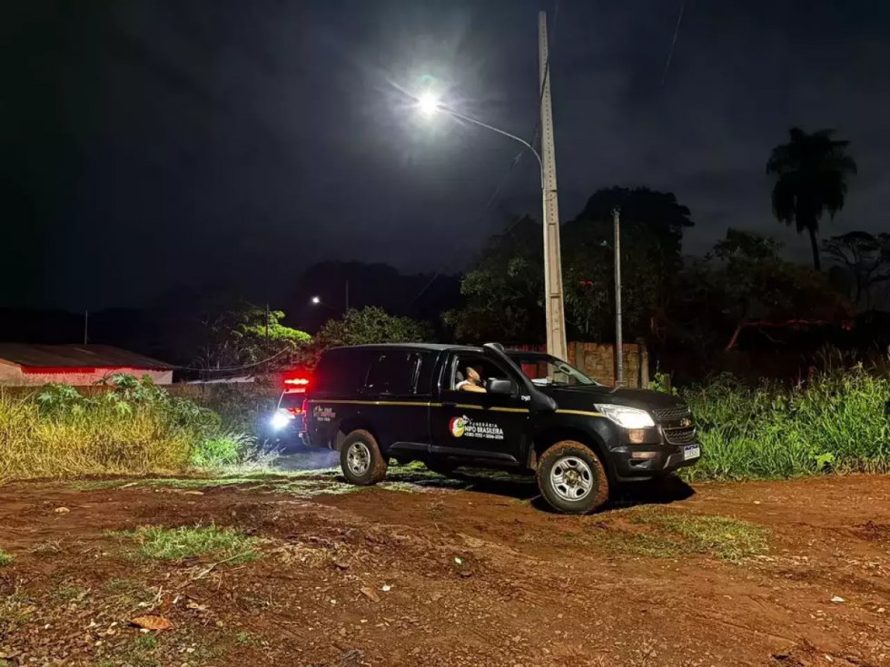 Corpo em estado de decomposição é encontrado às margens de córrego