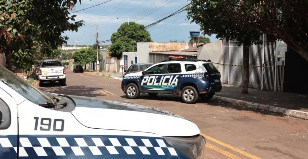Homem morre ao cair em calçada de lanchonete no bairro Guanandi em MS