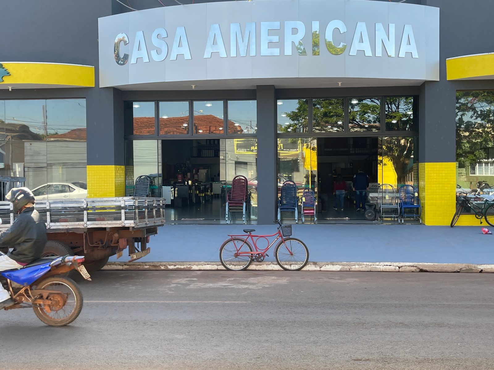 Casa Americana transforma ambientes com conforto, elegância e qualidade em Angélica