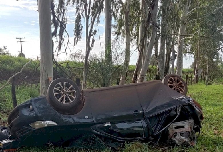 Homem morre após carro capotar entre Dourados e Fátima do Sul